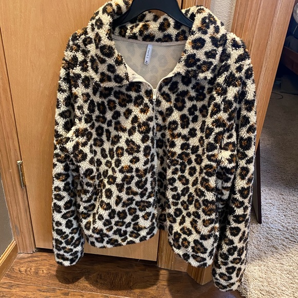 ZSupply leopard soft zip up - Picture 1 of 3